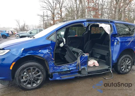 2021 Chrysler Pacifica Touring L z USA, uszkodzony, nr VIN 2C4RC1BG8MR556440